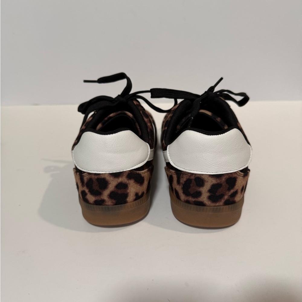 Dolce Vita Leopard Print Sneakers with Black Accents - Picture 7 of 10